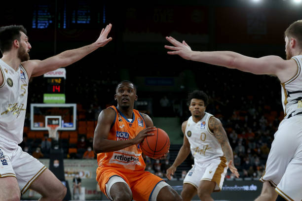 下保持耐心 下保持耐心