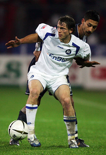 直以其稳健 直以其稳健